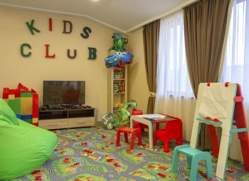 Roksolana hotel in Zaliznyi Port (Zhelezny Port)