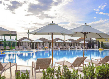 Roksolana hotel in Zaliznyi Port (Zhelezny Port)