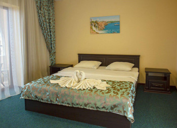 Roksolana hotel in Zaliznyi Port (Zhelezny Port)