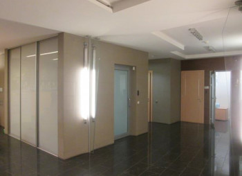 Продажа офисных помещений в г. Киеве на пл. Победы