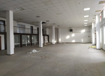 Продажа части площадей в торговом комплексе  г. Ровно 2360 кв.м. с  20% доходностью 