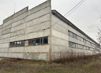 Продажа имущественного комплекса: 3450 м2 и 4,3 га в Барышевке, Киевская область