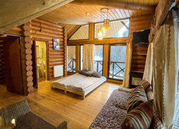 Продажа четырехэтажного коттеджа в Славско, Львовская область