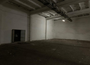 Продаж складської бази 2000 м2 в Дніпропетровській області, Верхньодніпровськ