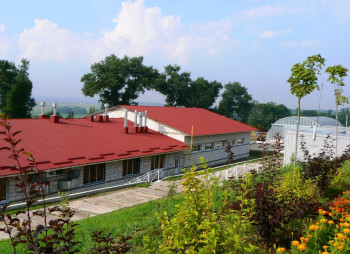 Продаж виробничо-складського комплексу 4 600 м2, 2.65 га + бізнес (вироби з акрилу) в Київській області