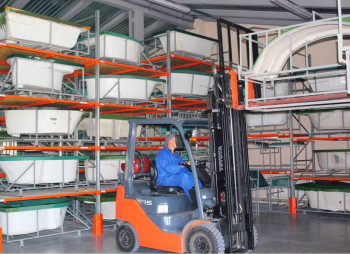 Продаж виробничо-складського комплексу 4 600 м2, 2.65 га + бізнес (вироби з акрилу) в Київській області