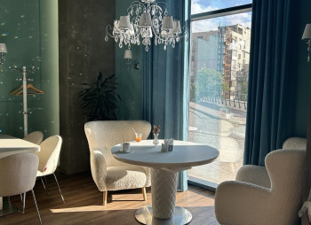 Продаж кав’ярні Secret Garden у центрі Києва 