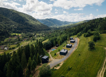 Продажа горного комплекса отдыха с действующим арендным бизнесом в Карпатах