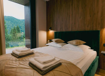 Продажа горного комплекса отдыха с действующим арендным бизнесом в Карпатах