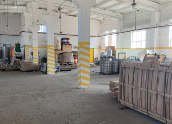 Продаж виробничо-складського приміщення 1961 м2 у Львівській області