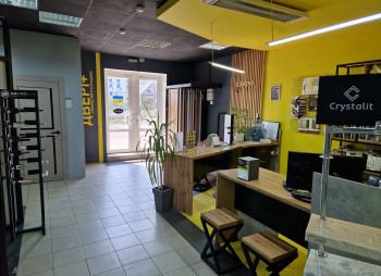 Продаж салону-магазину "ДВЕРІ+ВІКНА" у м. Чернігів