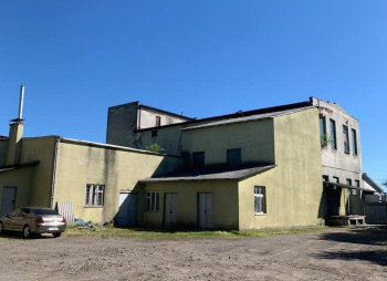 Property Complex of 1,540 m² with 0.25 ha Land Plot in Zolochiv, Lviv Region for Sale 