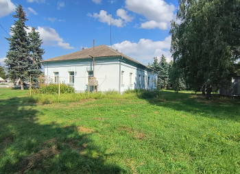 Продажа офисного здания 245 м² с дополнительным участком 0.45 га у трассы Н07 Киев–Сумы