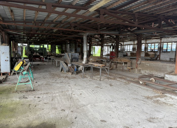 Продажа производственного комплекса 4320 м2 и 2 га в Житомирской области, г. Чуднов