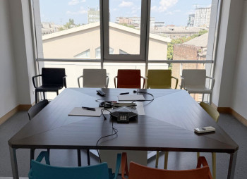 Продажа офисного здания 4 855 м² с арендаторами в Днепре