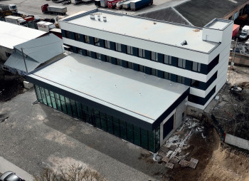 Продажа торгово-офисного здания 2000 м² в пригороде Тернополя