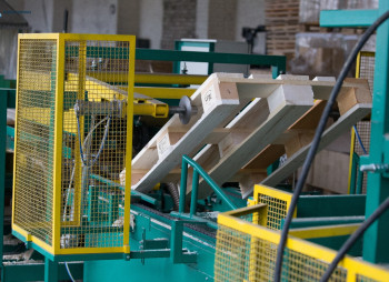 Продажа оборудования и готовой бизнес-модели по производству EPAL-поддонов в Литве 