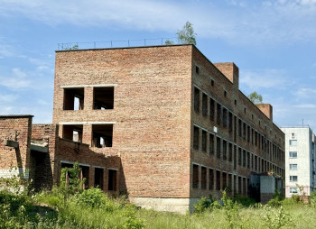 Продаж обʼєкту незавершеного будівництва (комплекс професійно-технічного училища) в Рівненській області