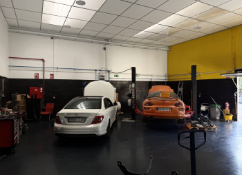 Продажа действующего автосервиса в Алтее, Испания