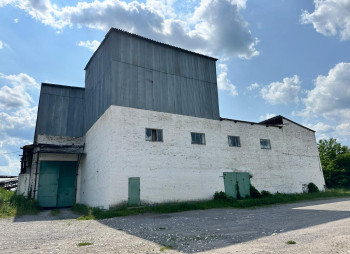 Продаж майнового комплексу колишнього цукрового заводу, 80 га в Черкаській області