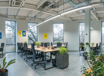 Продажа автономного офисного здания 1 843 м² возле метро «Берестейская» в Киеве