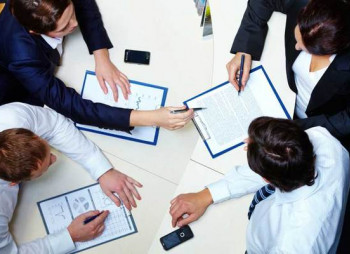 Обзор рынка слияний и поглощений в странах Восточной и Центральной Европе и СНГ (август 2013)