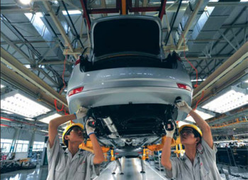 Dongfeng Motor (Китай) собирается за 1,65 млрд. долл. США выкупить 30% акций автопроизводителя Peugeot