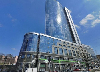 Владелец Ocean Mall продает часть БЦ "Парус"