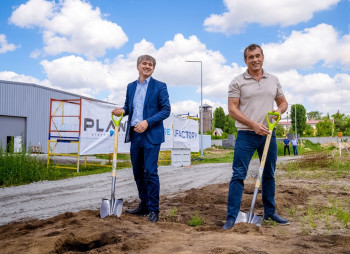 Василий Хмельницкий инвестирует $2,5 млн. в строительство нового завода