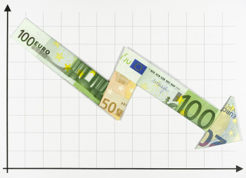 Сокращение мирового богатства в цифрах: как падает мировая экономика