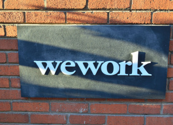 Адам Ньюман договаривается с SoftBank о продаже акций WeWork на $500 млн