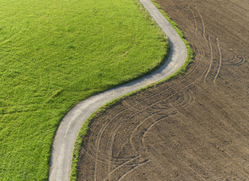 Как и кому продать пай и купить землю в Украине