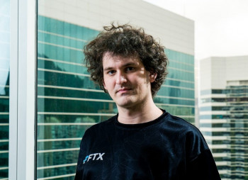 Глава криптобиржи FTX выделит $750 млн на спасение криптофирм BlockFi и Voyager Digital