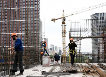 Инвестиции в жилье оживают: 400+ жилых комплексов возобновили строительные работы