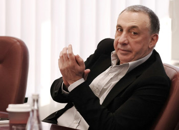 Суд арестовал доли Гинера, Бабакова и Воеводина в украинских облэнерго и другие активы