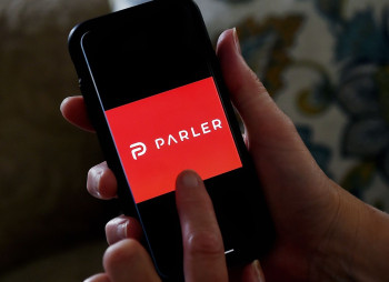 Канье Уэст покупает соцсеть Parler после блокировки его аккаунтов в Twitter и Instagram