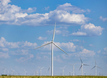 Канадська Enbridge купує американську зелену енергетичну компанію Tri Global