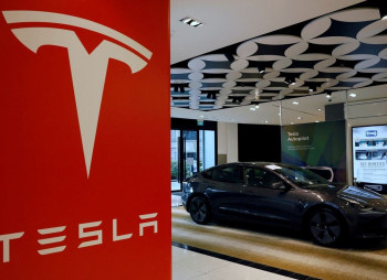 Ілон Маск продав пакет акцій Tesla на $3,95 млрд