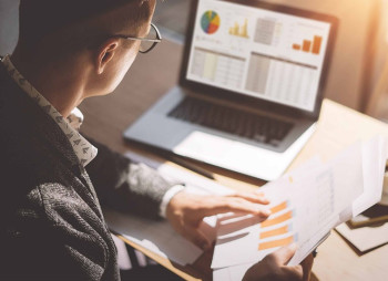 Ukrainian-American Fuelfinance raises $1M despite the war, building startup-focused financial planning software