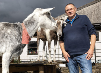 EQT придбає найбільшого в Європі виробника ветпрепаратів Dechra за £4,5 млрд