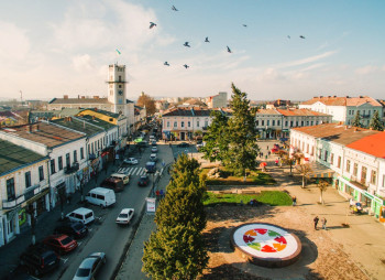 Какой бизнес открыть в маленьком городе Украины?