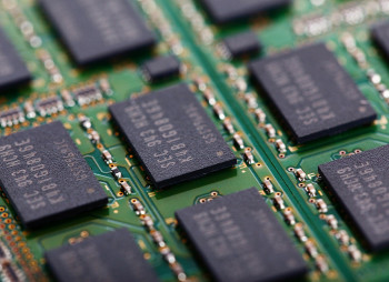 Китай інвестує $5,4 млрд у стартап із виробництва напівпровідників Changxin Xinqiao Memory