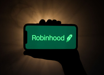 Robinhood викуповує акції, вилучені США у Сема Бенкмана-Фріда на $605,7 млн