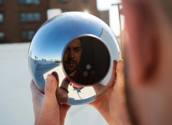 Гендиректор OpenAI Сэм Альтман запускает неординарный токен Worldcoin