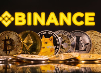 Криптовалютна біржа Binance йде з Росії та продає свій локальний бізнес компанії CommEX