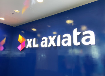 Індонезійські оператори мобільного зв'язку XL Axiata та SmartFren об'єднаються за $6,5 млрд