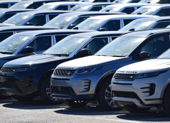 Jaguar Land Rover бере кредит на £2 млрд для подолання наслідків кібератаки