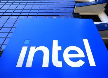 SoftBank делает неожиданную ставку в $2 млрд на возрождение AI-инноваций Intel