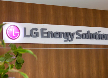 LG Chem продает часть акций LG Energy Solution за $1,48 млрд 