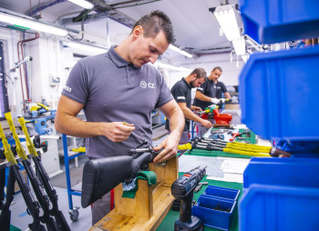 Colt купує контрольний пакет акцій виробника інгредієнтів для пороху вартістю $1 млрд